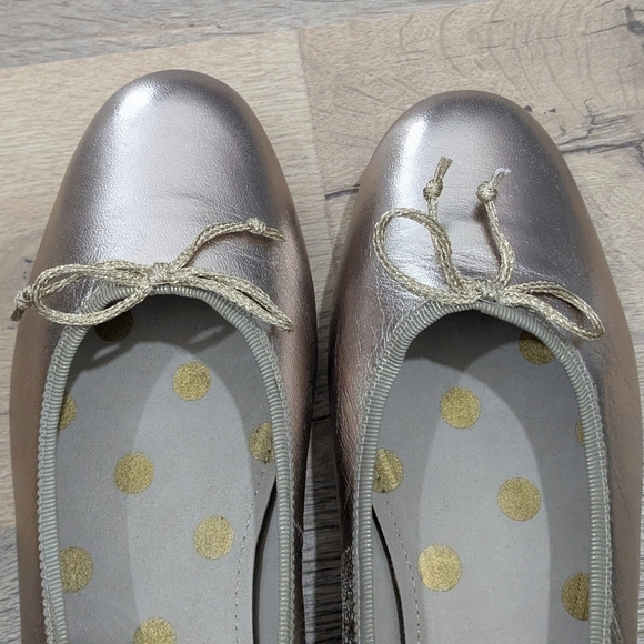 NEW Boden High Cut Ballerina Flat - Picture 4 of 8